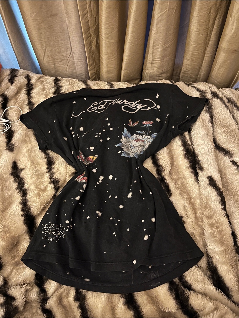 Y2K  grunge ed hardy tee 🎀🖤 - Picture 2 of 3